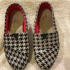 Toms slip on shoes